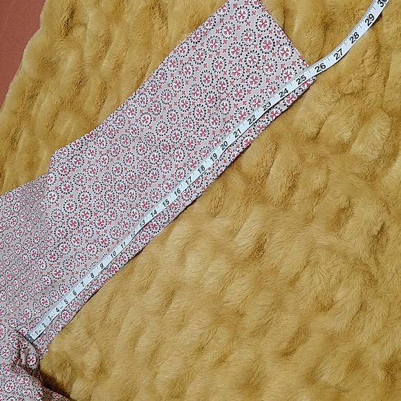 LOFT Cropped Pants - Picture 14 of 14